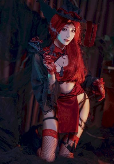 厨房掀开馊了裙子挺进去_720HD高清在线观看